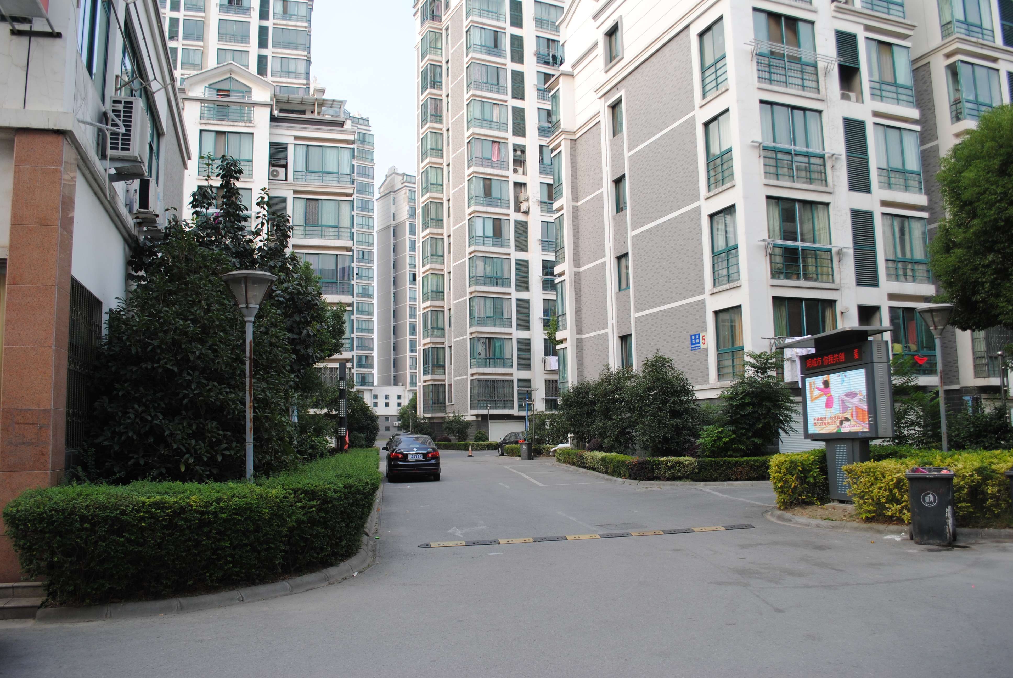 香江花园 3室2厅2卫 142平方米 160万出售